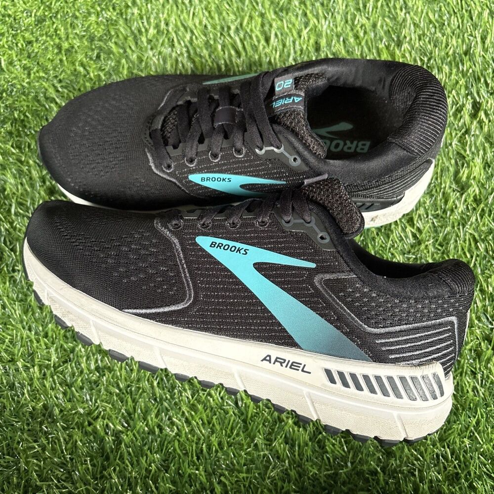 Brooks Ariel 20 Black/White Athletic Running Sneakers Women’s Size 7.5 2E Wide